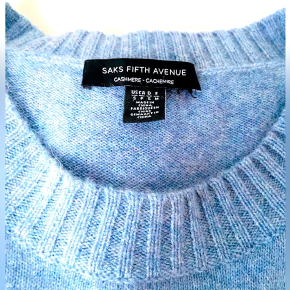 Saks Fifth Avenue Sweaters - Cashmere sweater NWOT Saks Fifth Avenue- asymmetrical, side slits, M